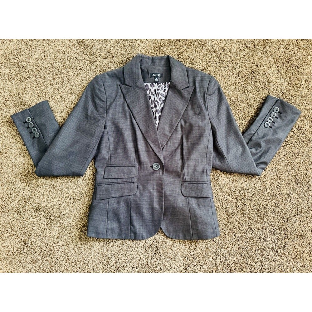 Women’s APT. 9 Gray Pinstriped Blazer, Size 4